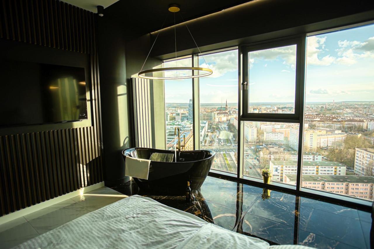 Wanna Na 20 Pietrze, View, Hanza Tower * Szczecin